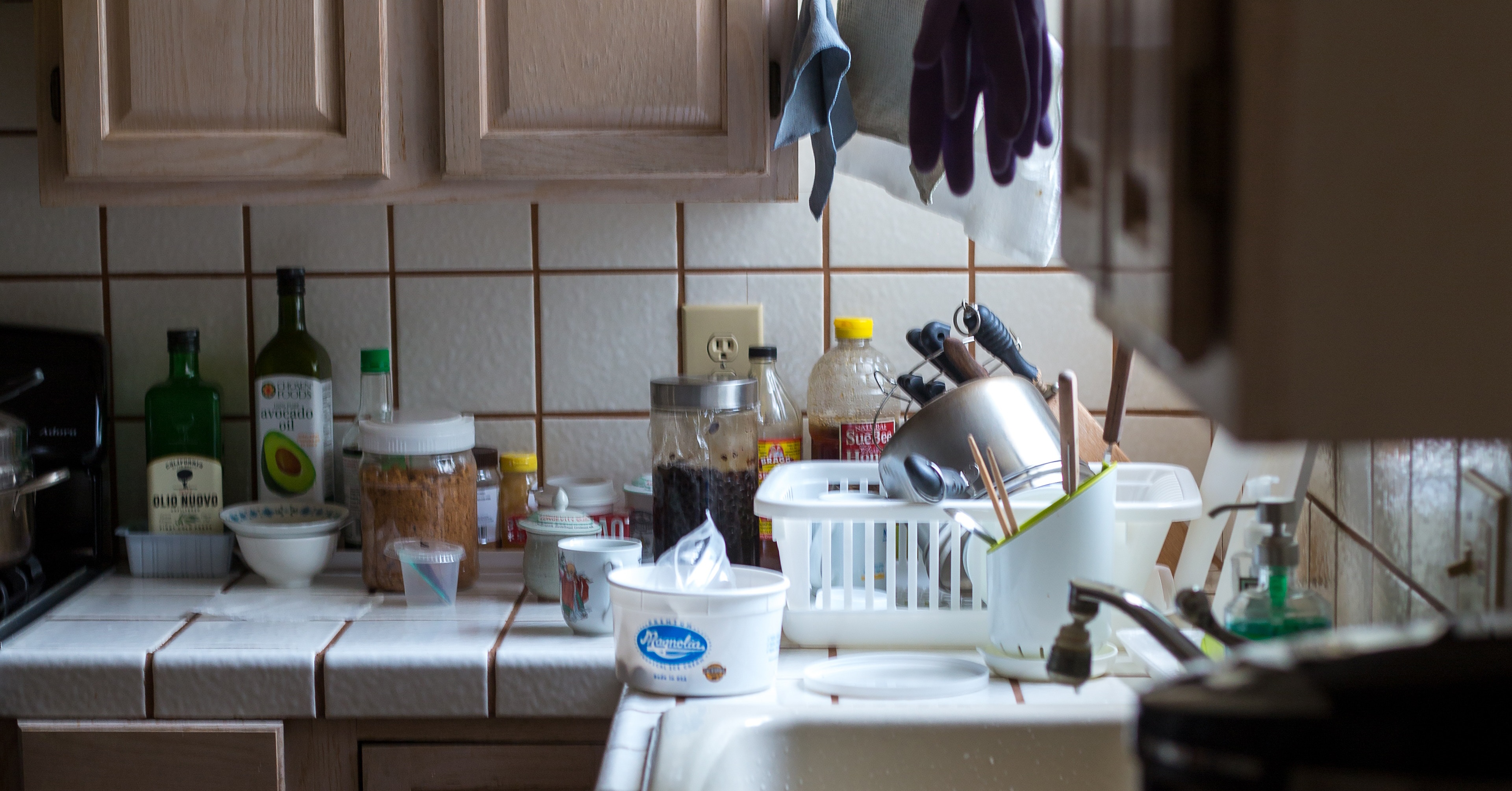 kitchen_clutter